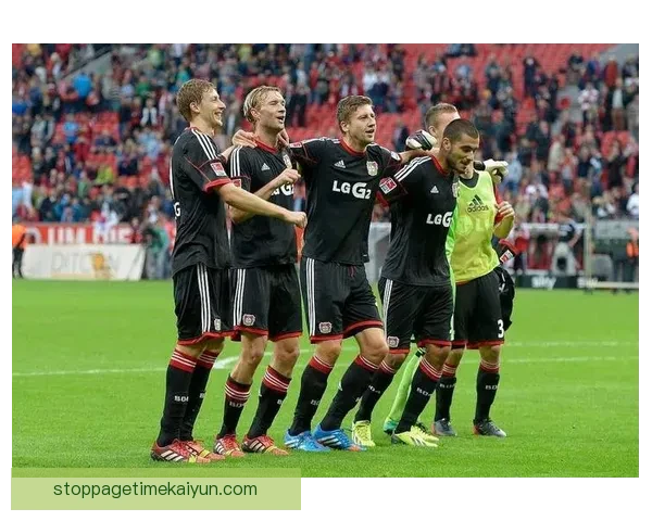 德甲沃尔夫斯堡近期表现稳健，连续保持不败状态引发关注。