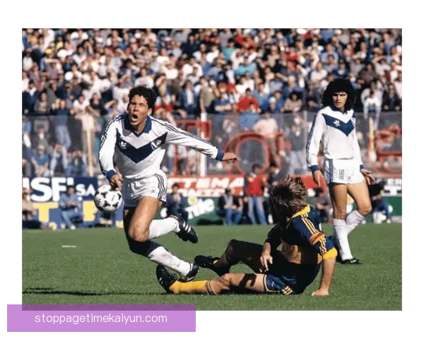 西蒙尼战术演变引发关注，竞争力持续增强显示战术灵活性